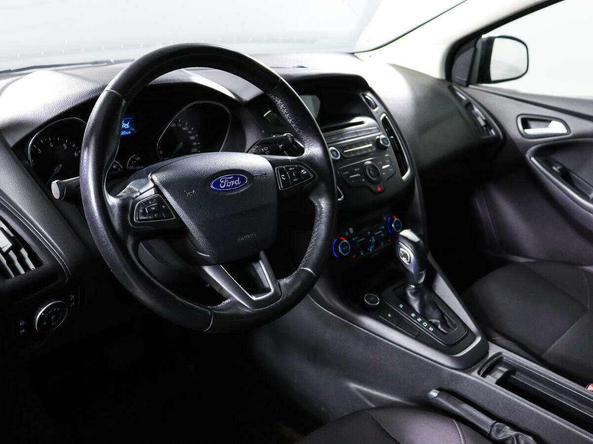 Ford Focus с пробегом — 2015 год. Фото: #11