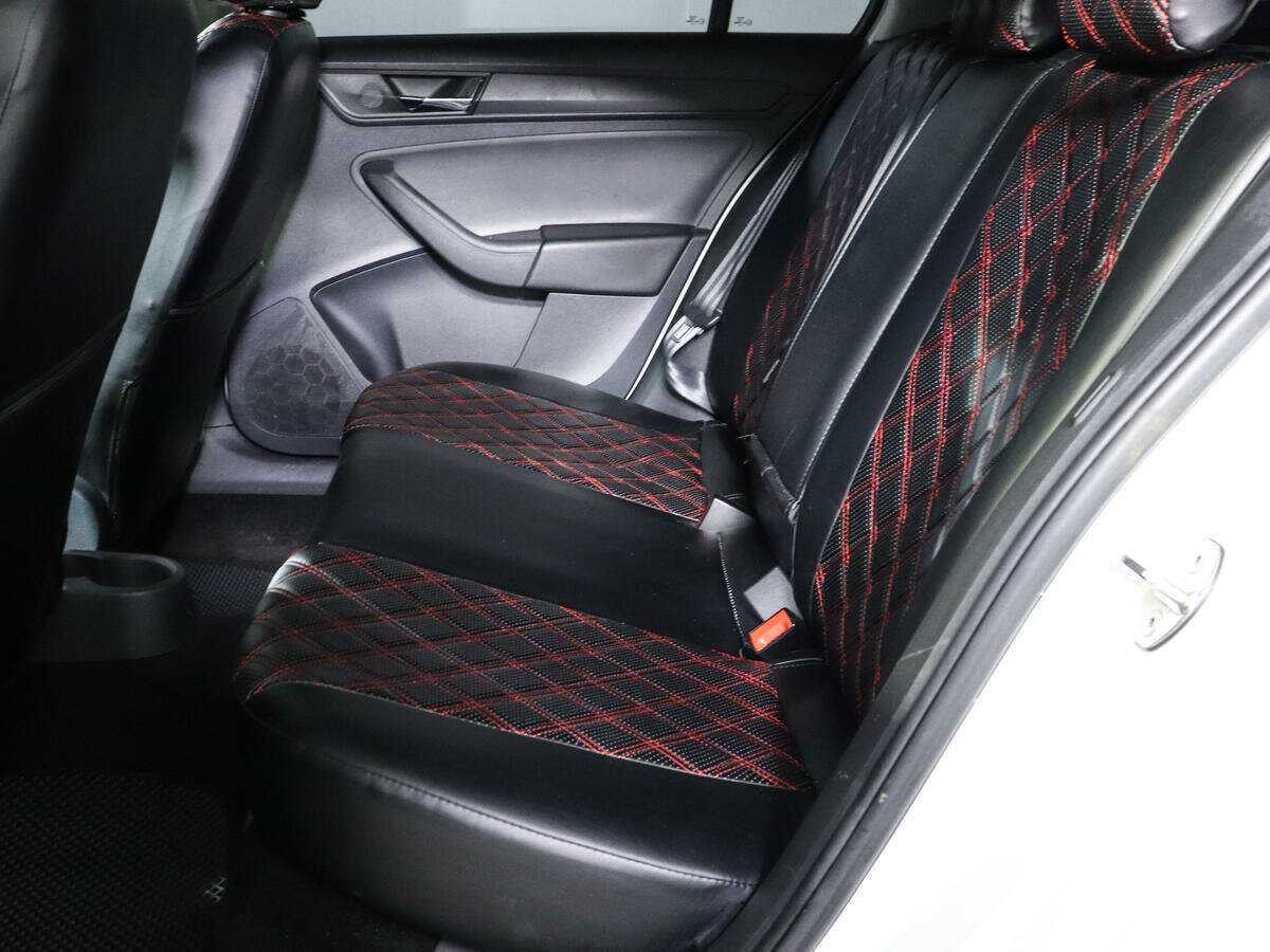 Skoda Rapid с пробегом — 2021 год. Фото: #8