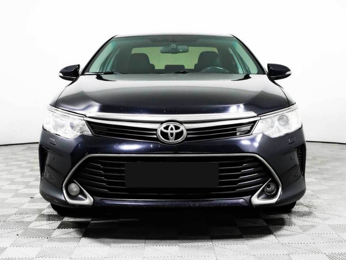 Toyota Camry с пробегом — 2015 год. Фото: #1