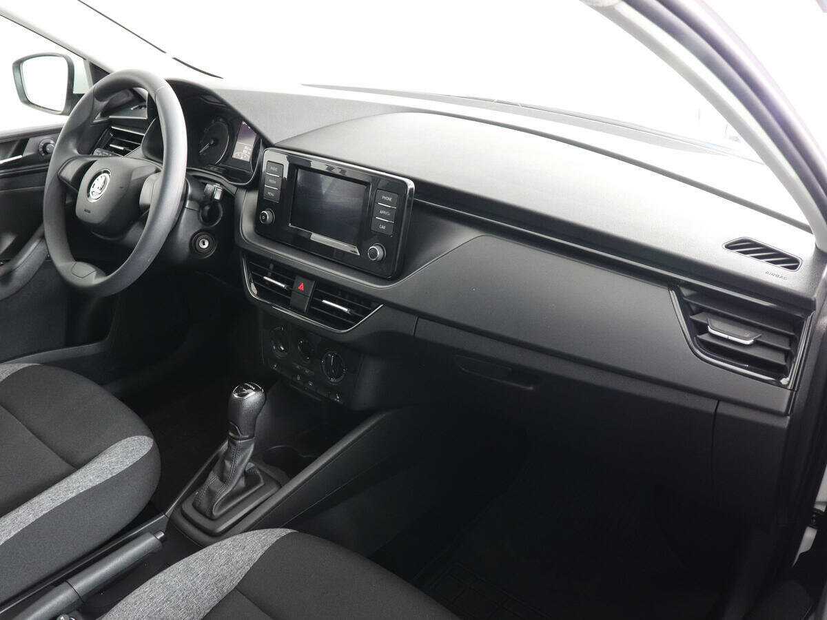 Skoda Rapid с пробегом — 2021 год. Фото: #9