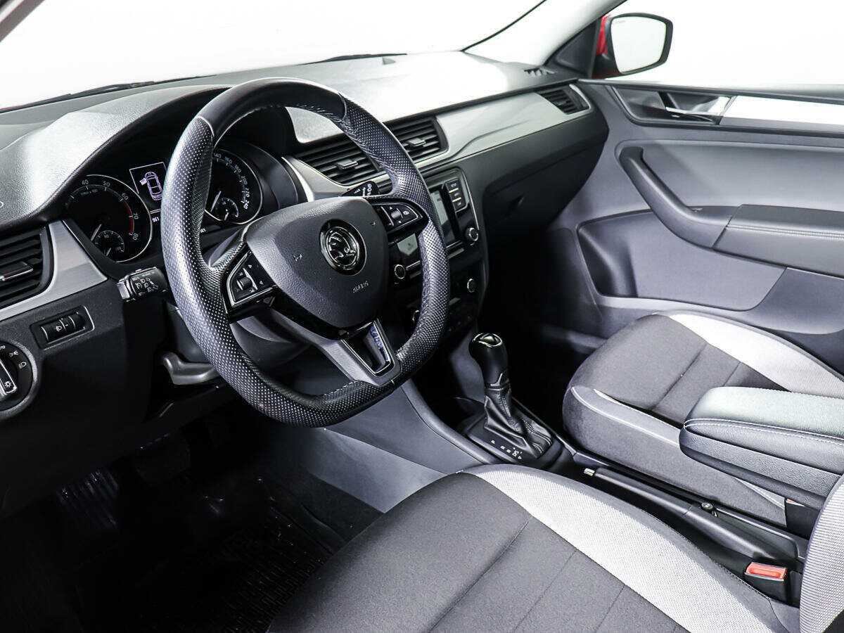 Skoda Rapid с пробегом — 2019 год. Фото: #12