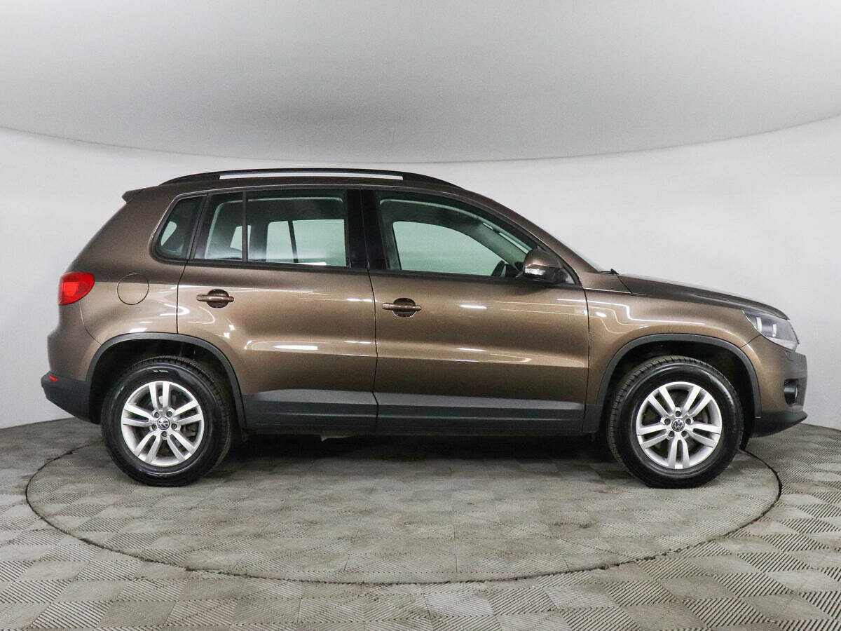 Volkswagen Tiguan с пробегом — 2015 год. Фото: #3
