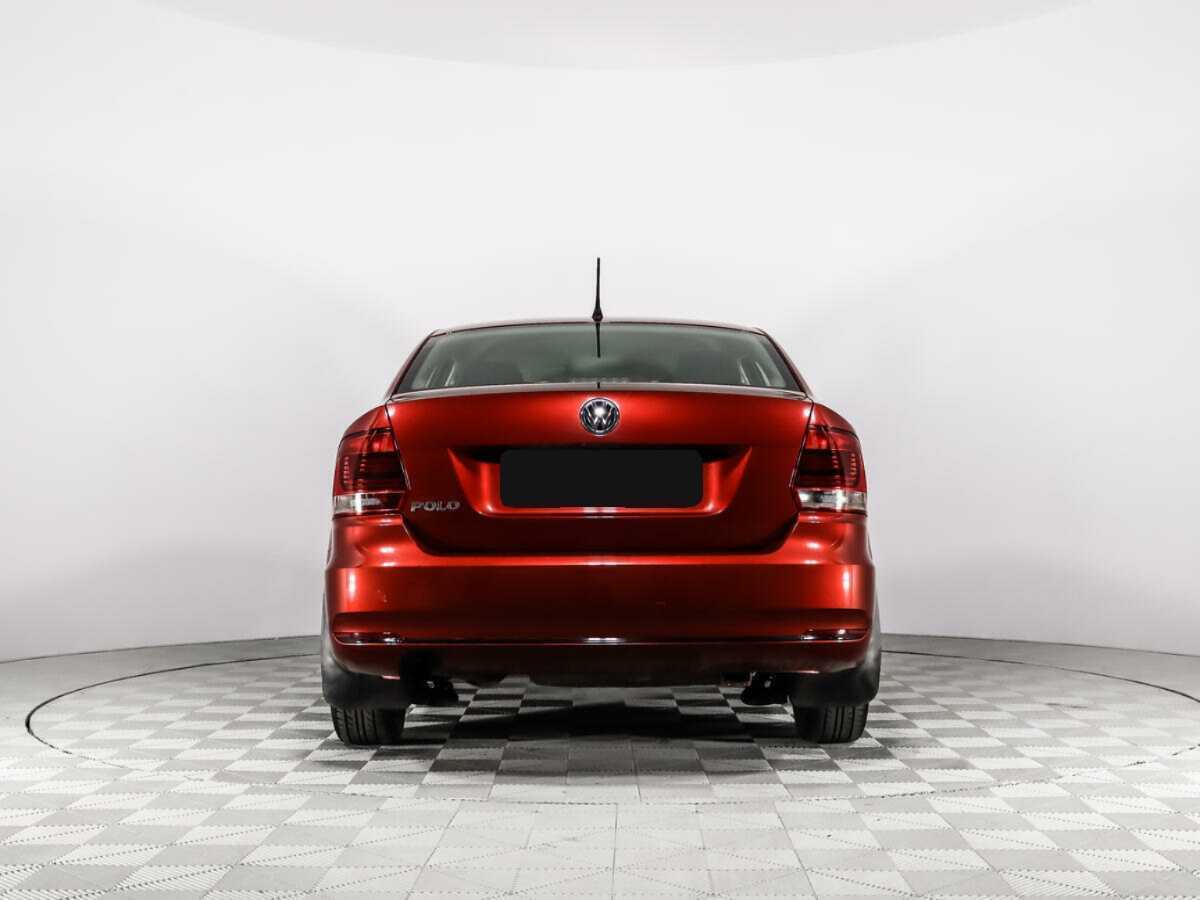 Volkswagen Polo с пробегом — 2016 год. Фото: #5