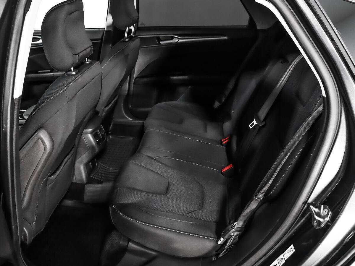 Ford Mondeo с пробегом — 2015 год. Фото: #10