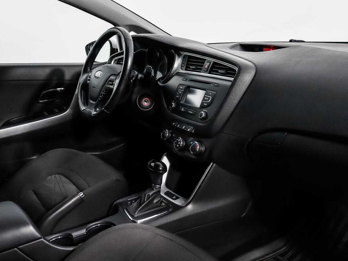 Kia Ceed с пробегом — 2016 год. Фото: #10
