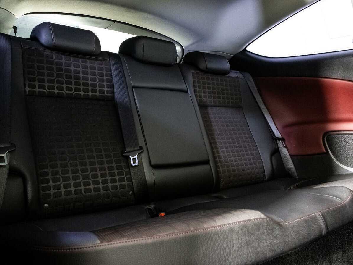 Opel Astra с пробегом — 2013 год. Фото: #14