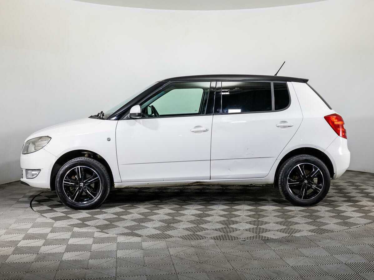 Skoda Fabia с пробегом — 2013 год. Фото: #7