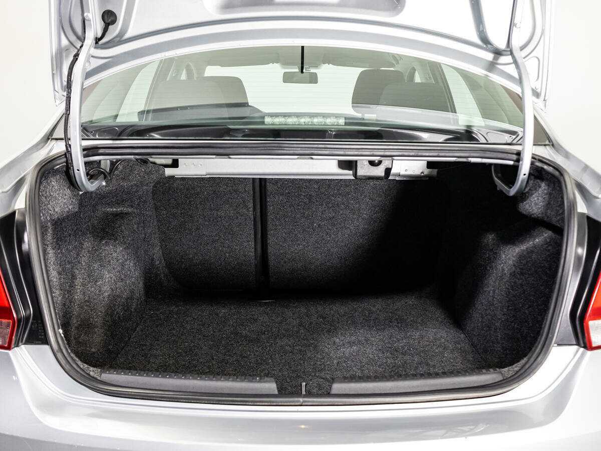 Volkswagen Polo с пробегом — 2014 год. Фото: #14