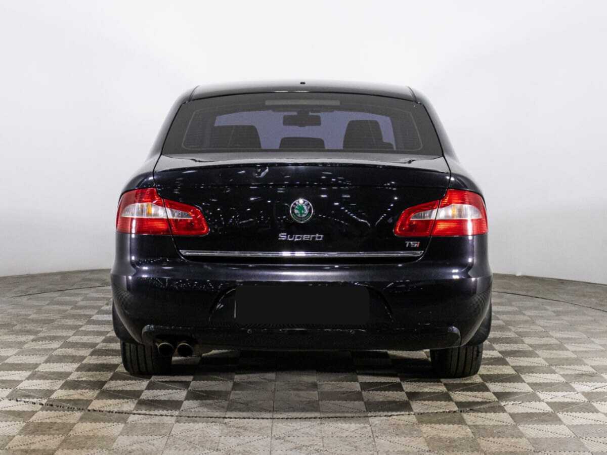 Skoda Superb с пробегом — 2012 год. Фото: #5