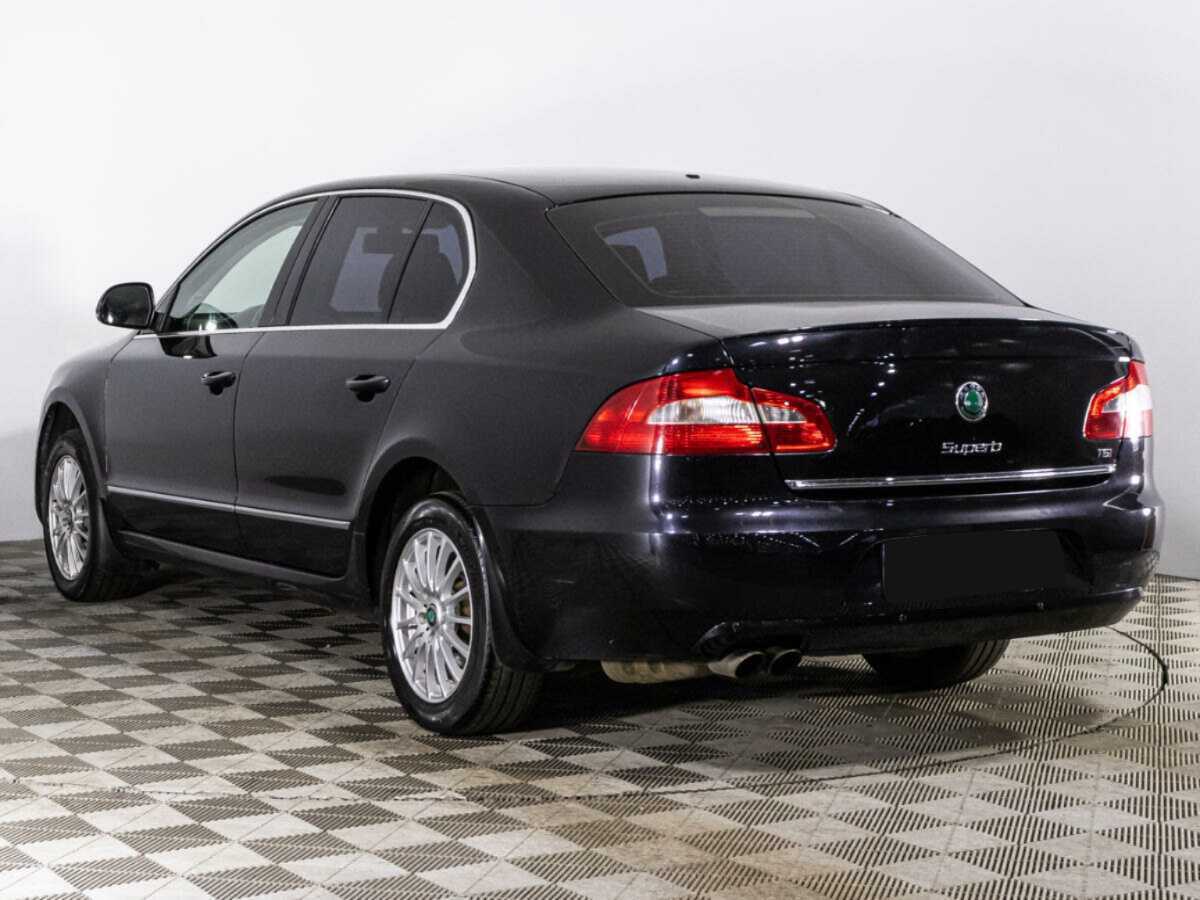Skoda Superb с пробегом — 2012 год. Фото: #6