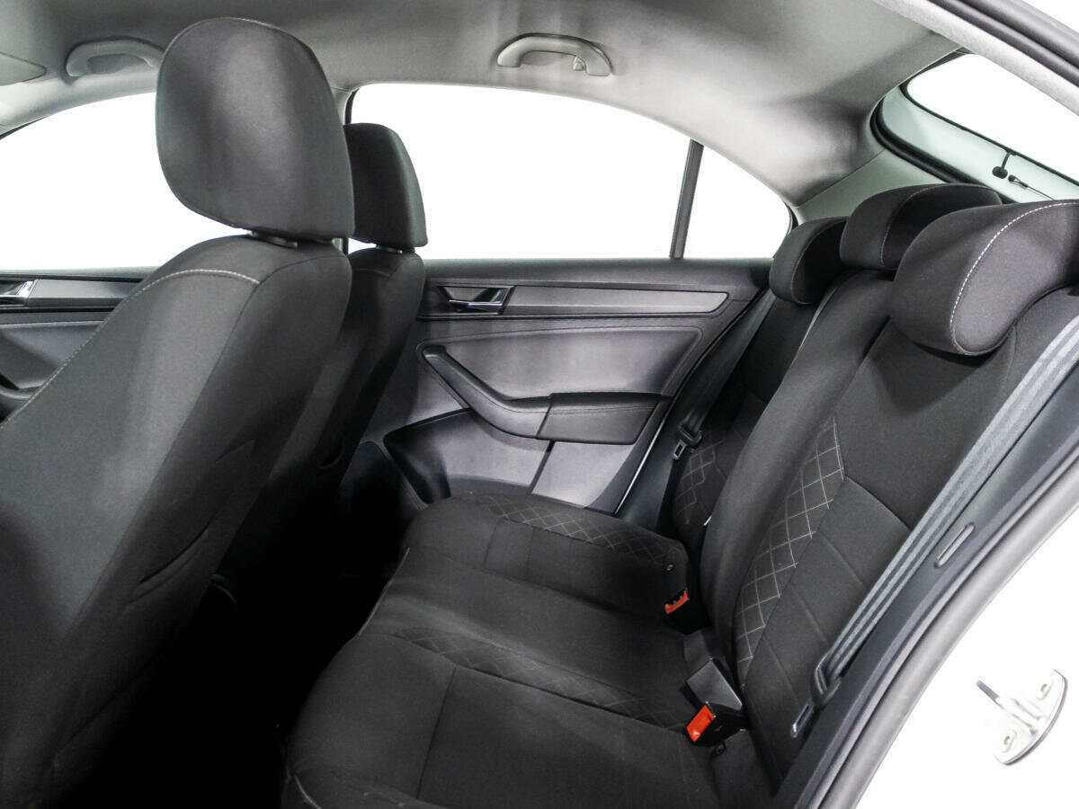 Skoda Rapid с пробегом — 2020 год. Фото: #9