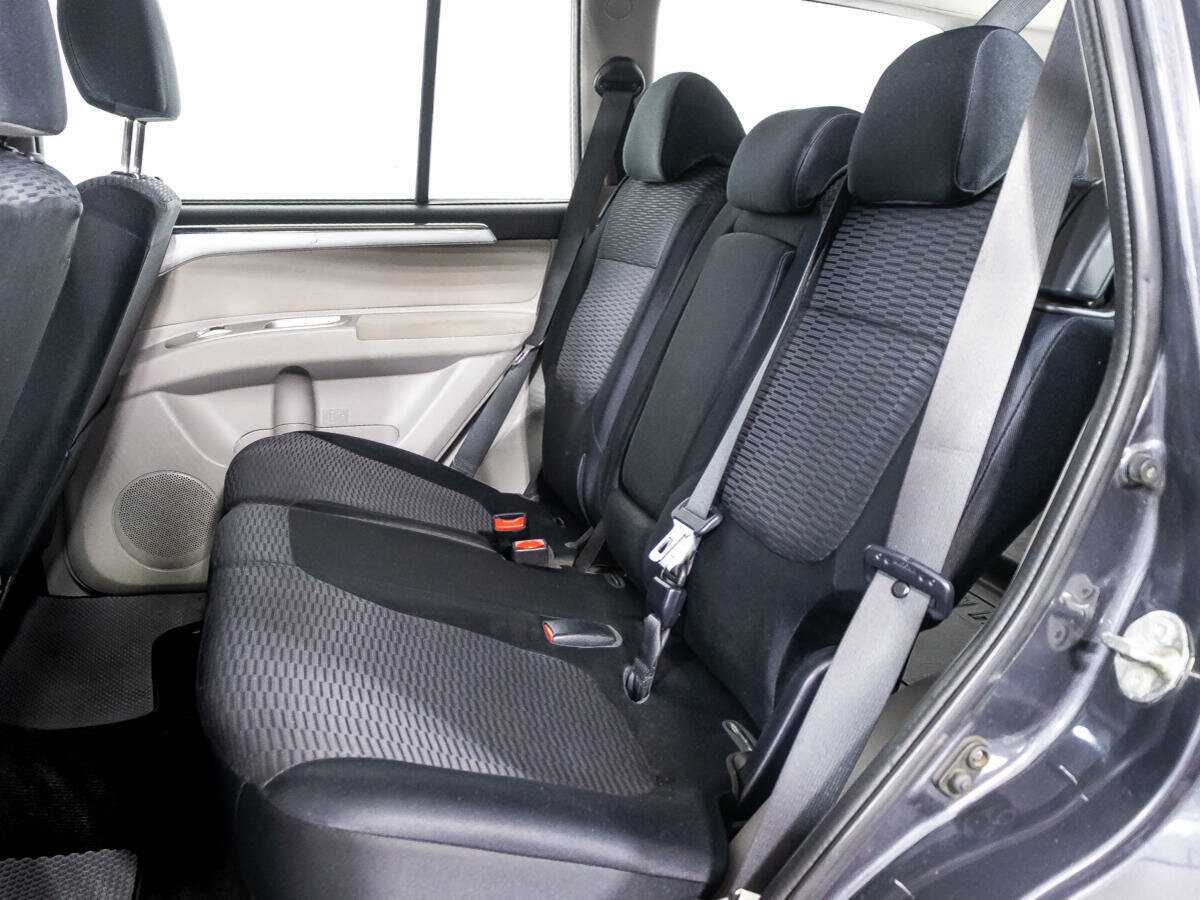 Mitsubishi Pajero Sport с пробегом — 2012 год. Фото: #9