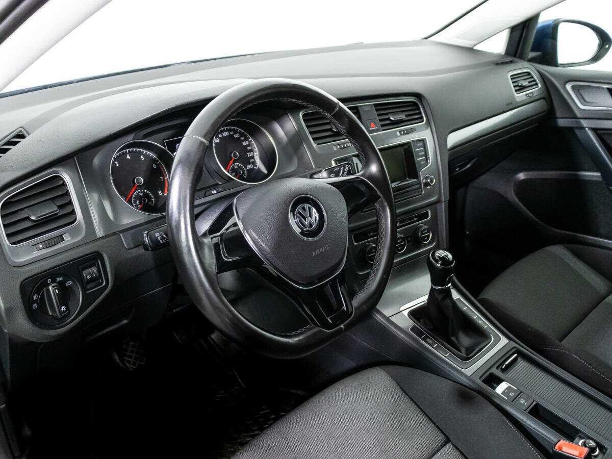 Volkswagen Golf с пробегом — 2013 год. Фото: #10