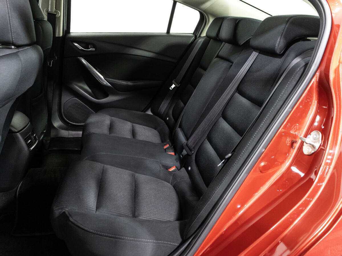 Mazda 6 с пробегом — 2017 год. Фото: #9