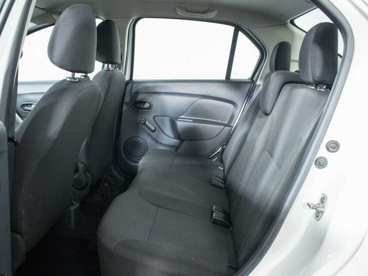 Renault Logan с пробегом — 2019 год. Фото: #9