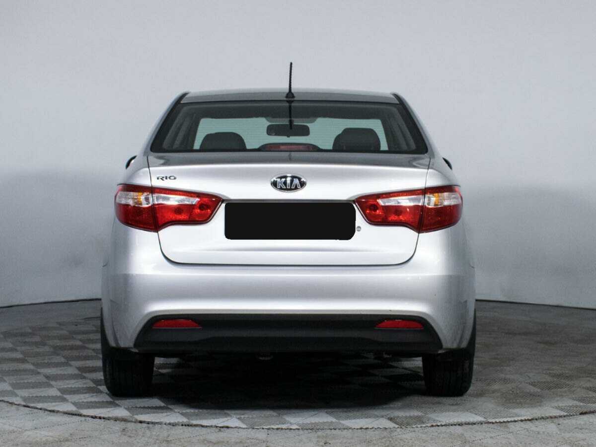 Kia Rio с пробегом — 2014 год. Фото: #5