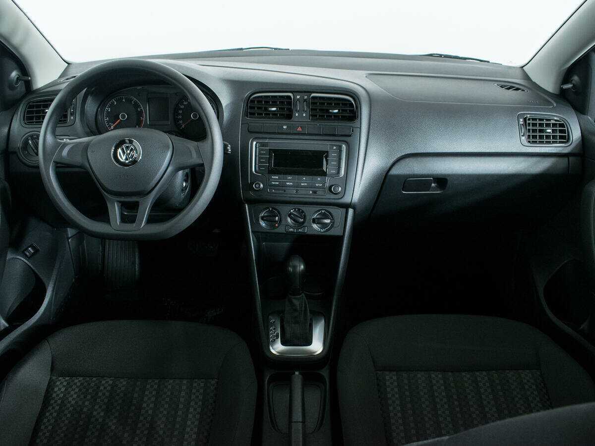 Volkswagen Polo с пробегом — 2019 год. Фото: #11