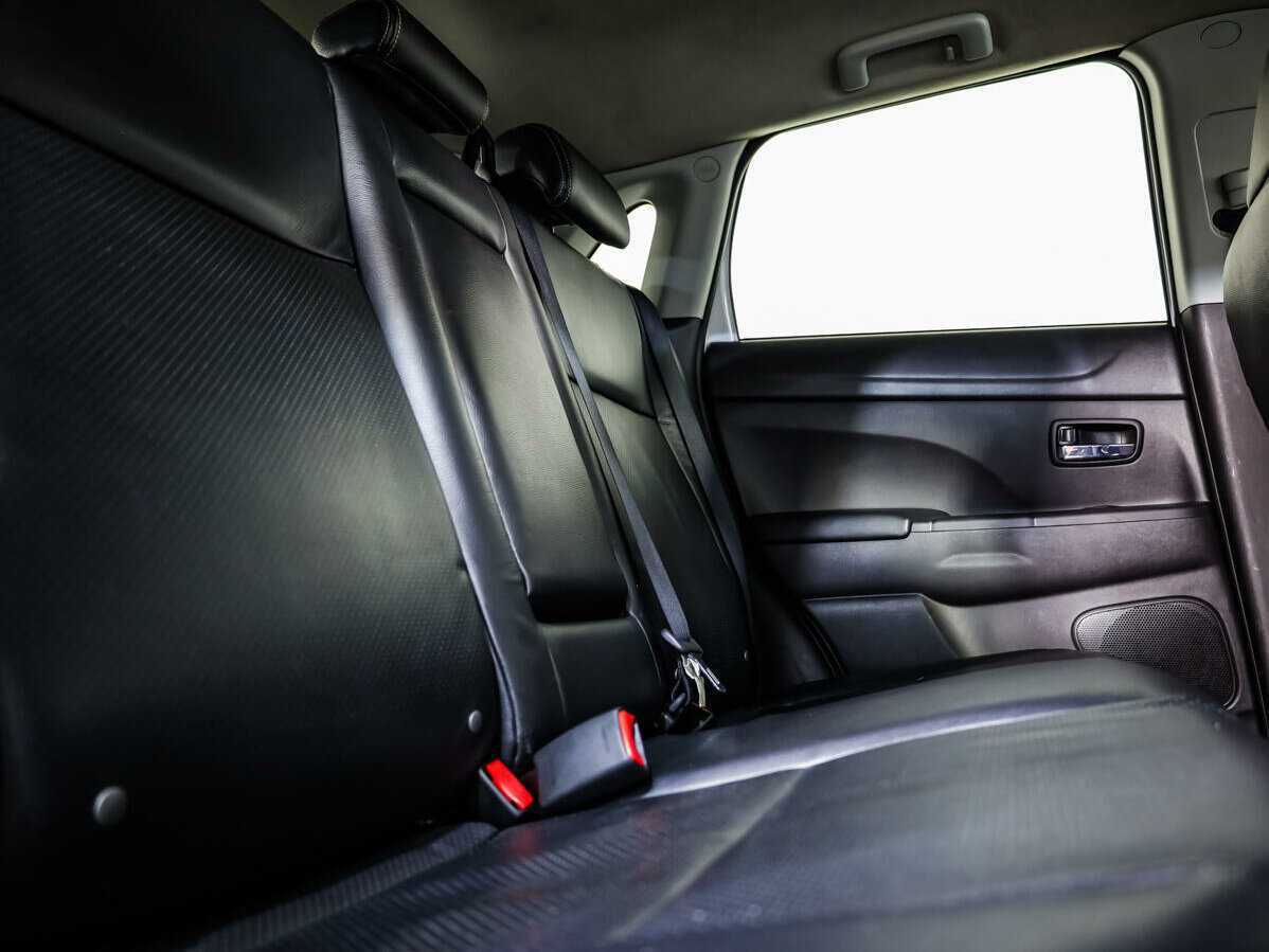 Mitsubishi ASX с пробегом — 2012 год. Фото: #11