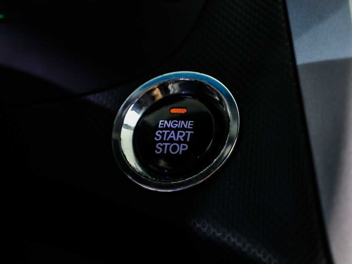 Hyundai Solaris с пробегом — 2012 год. Фото: #16