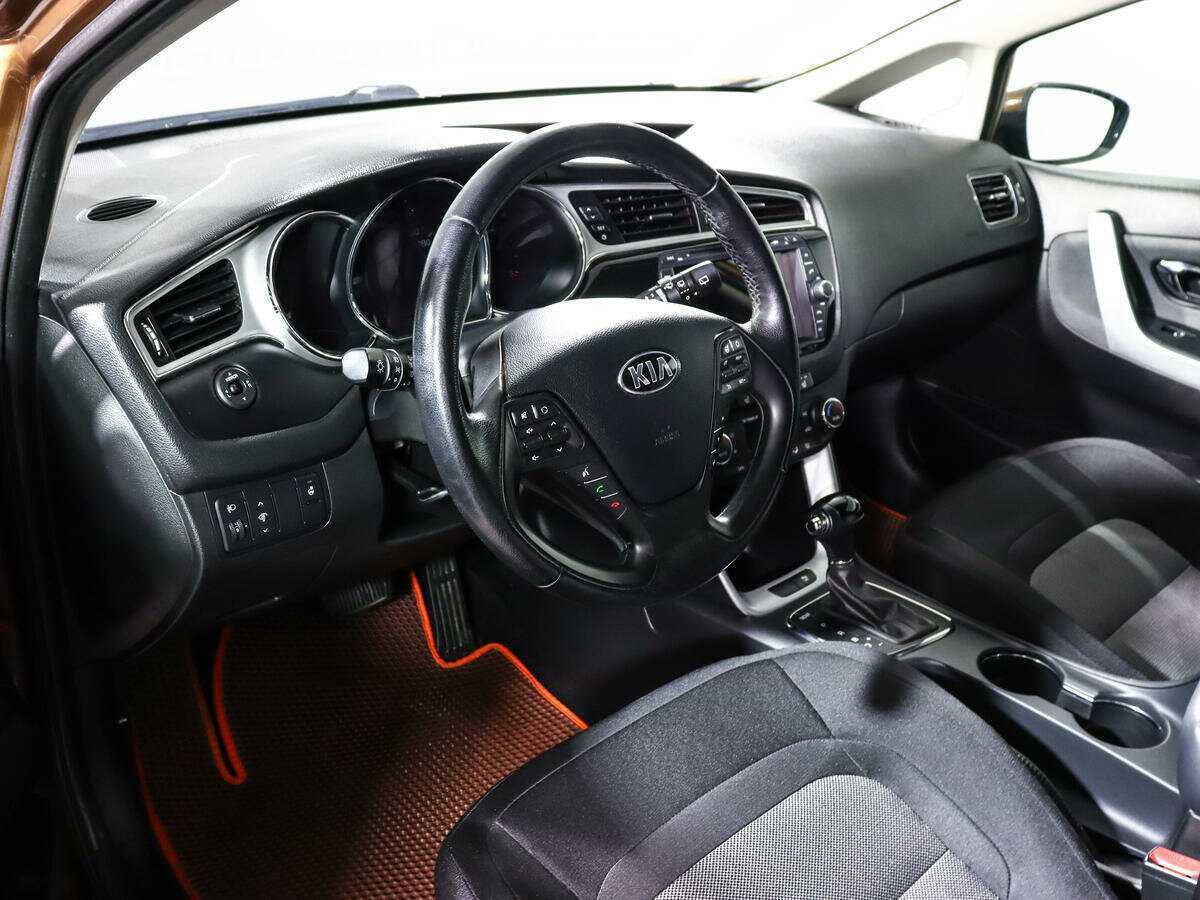 Kia Ceed с пробегом — 2016 год. Фото: #12