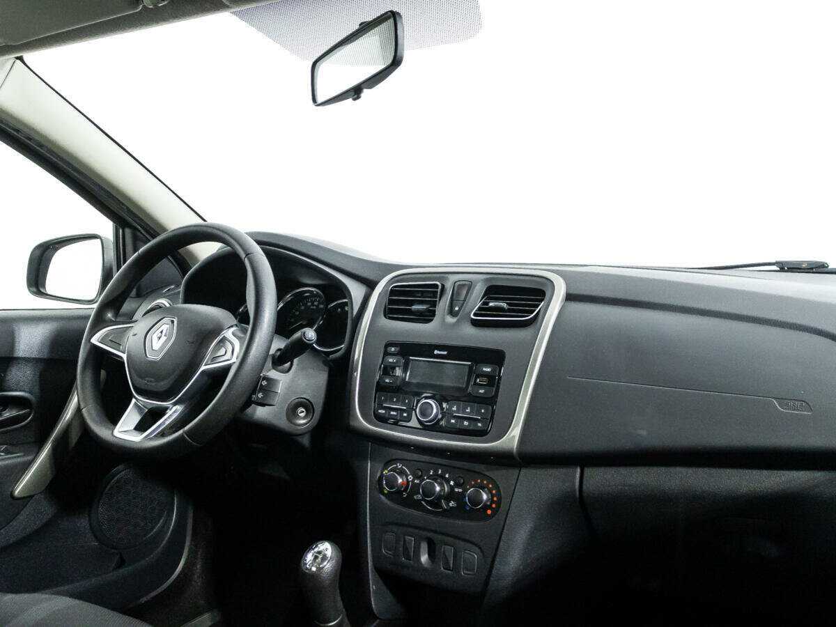 Renault Logan с пробегом — 2019 год. Фото: #8