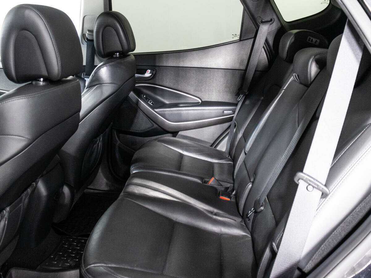 Hyundai Santa Fe с пробегом — 2016 год. Фото: #9