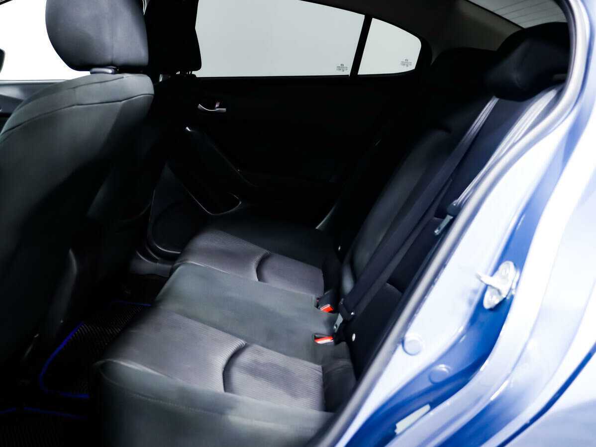 Mazda 3 с пробегом — 2013 год. Фото: #9