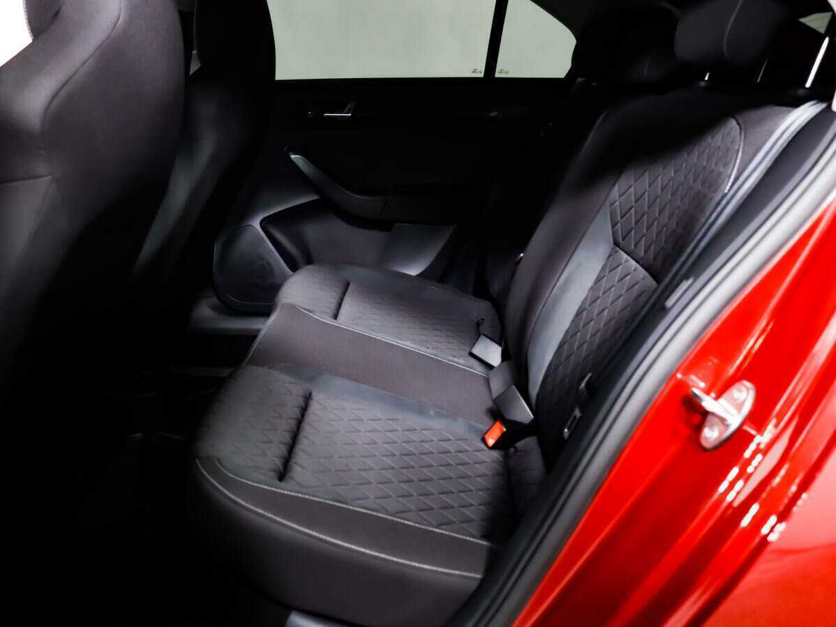 Skoda Rapid с пробегом — 2022 год. Фото: #11