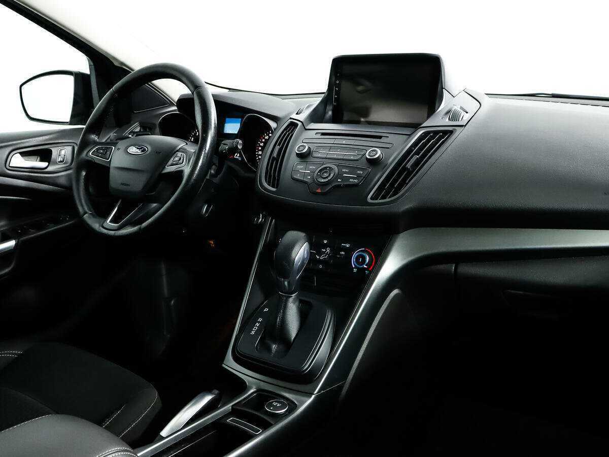 Ford Kuga с пробегом — 2017 год. Фото: #10