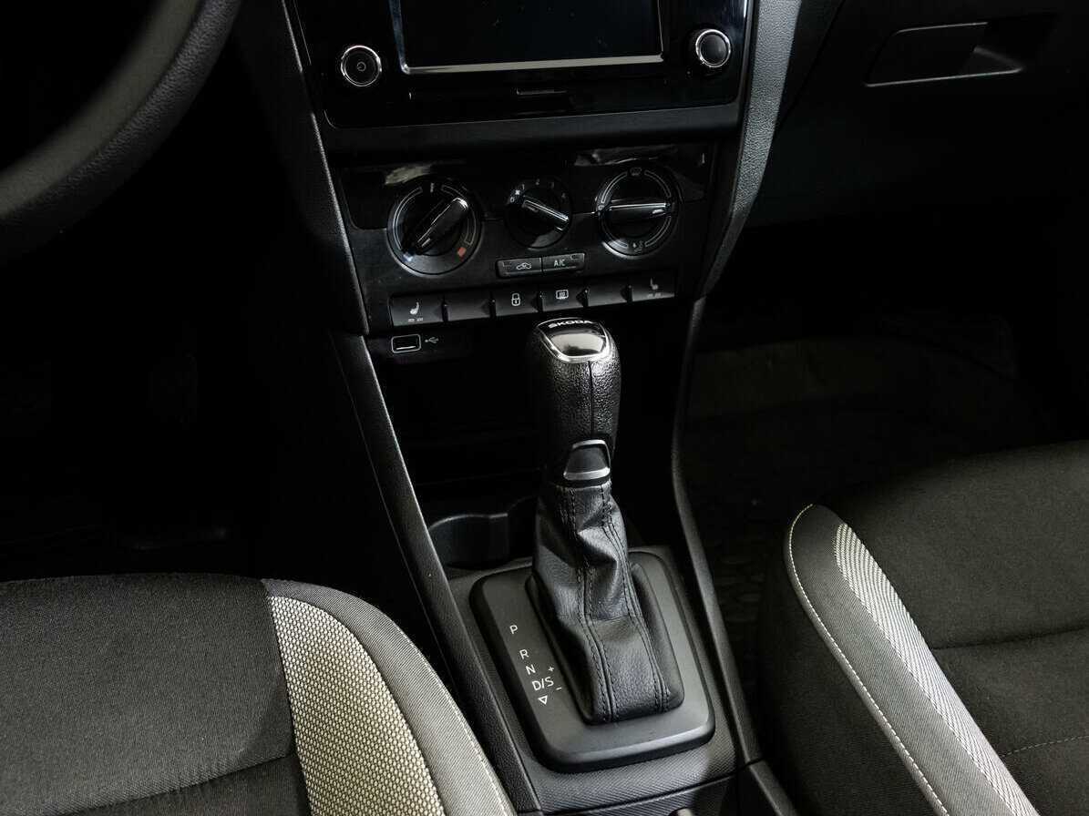 Skoda Rapid с пробегом — 2019 год. Фото: #7