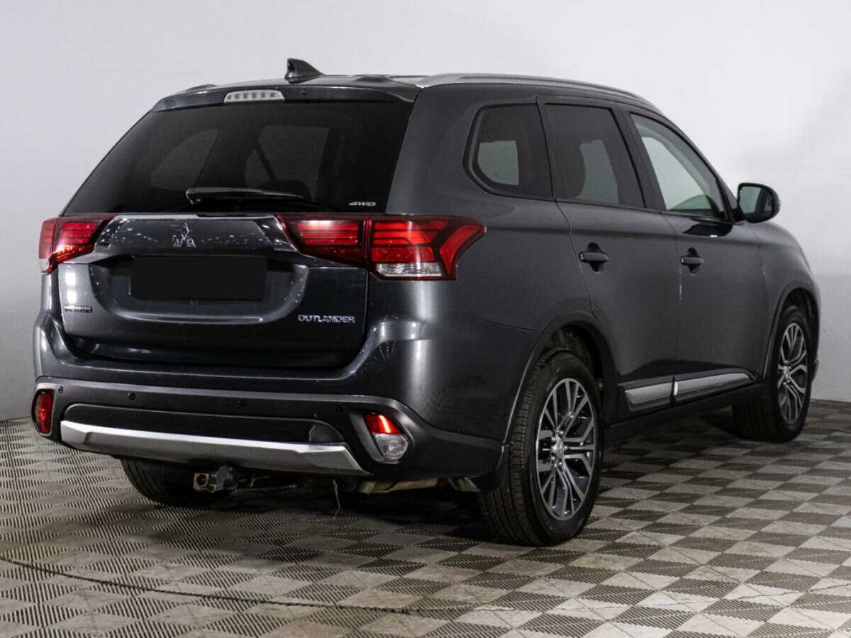 Mitsubishi Outlander с пробегом — 2018 год. Фото: #4