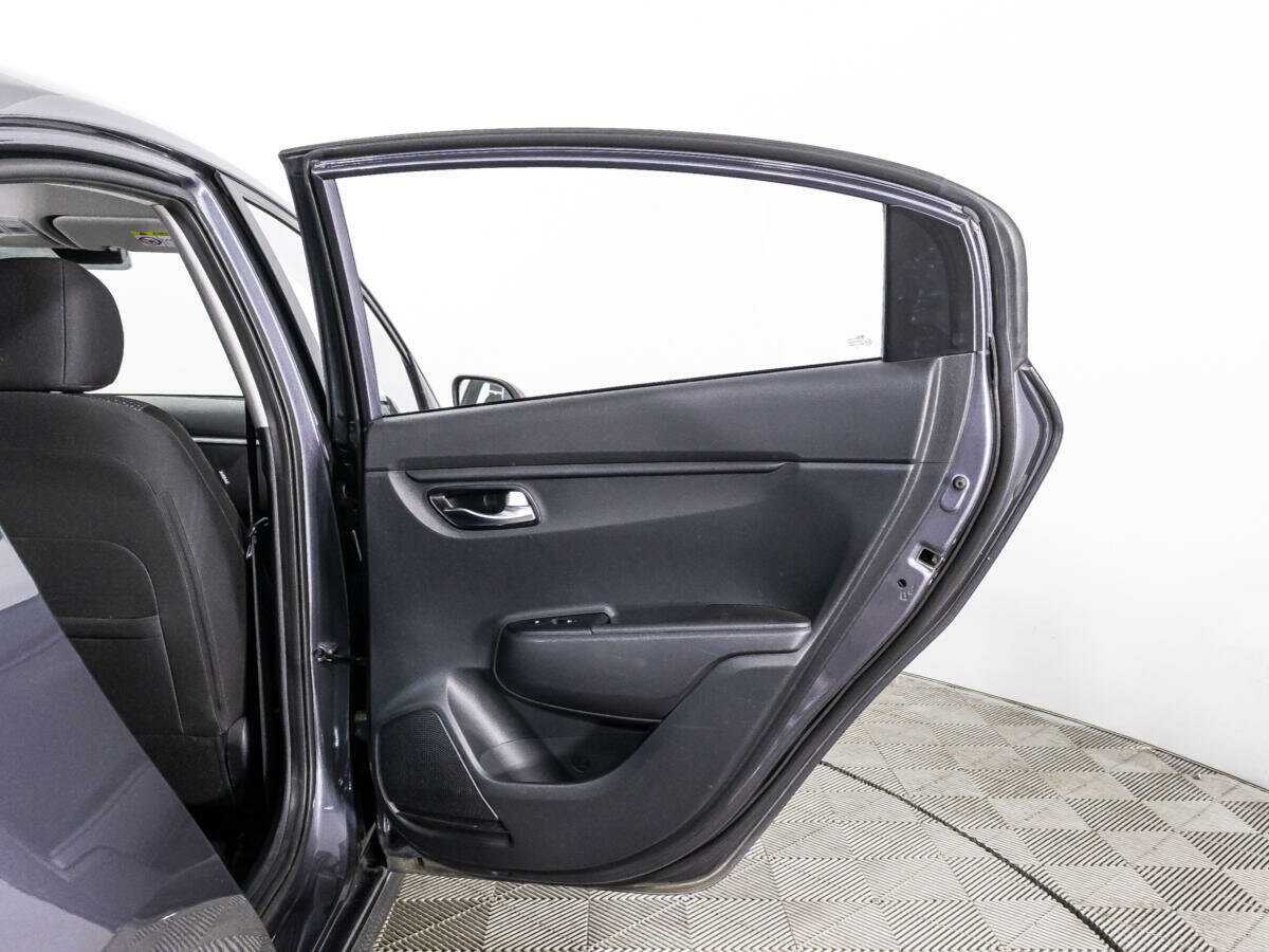 Kia Rio с пробегом — 2021 год. Фото: #27