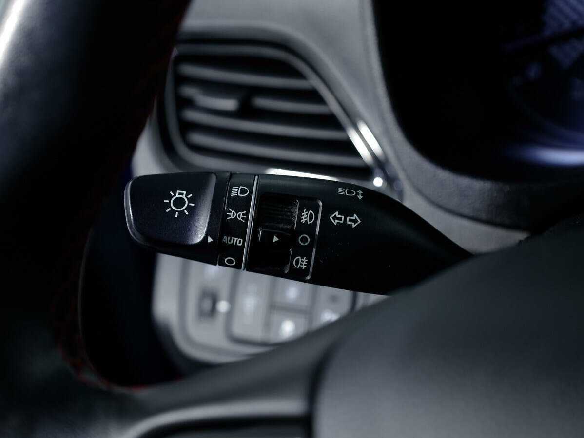 Hyundai Solaris с пробегом — 2020 год. Фото: #18