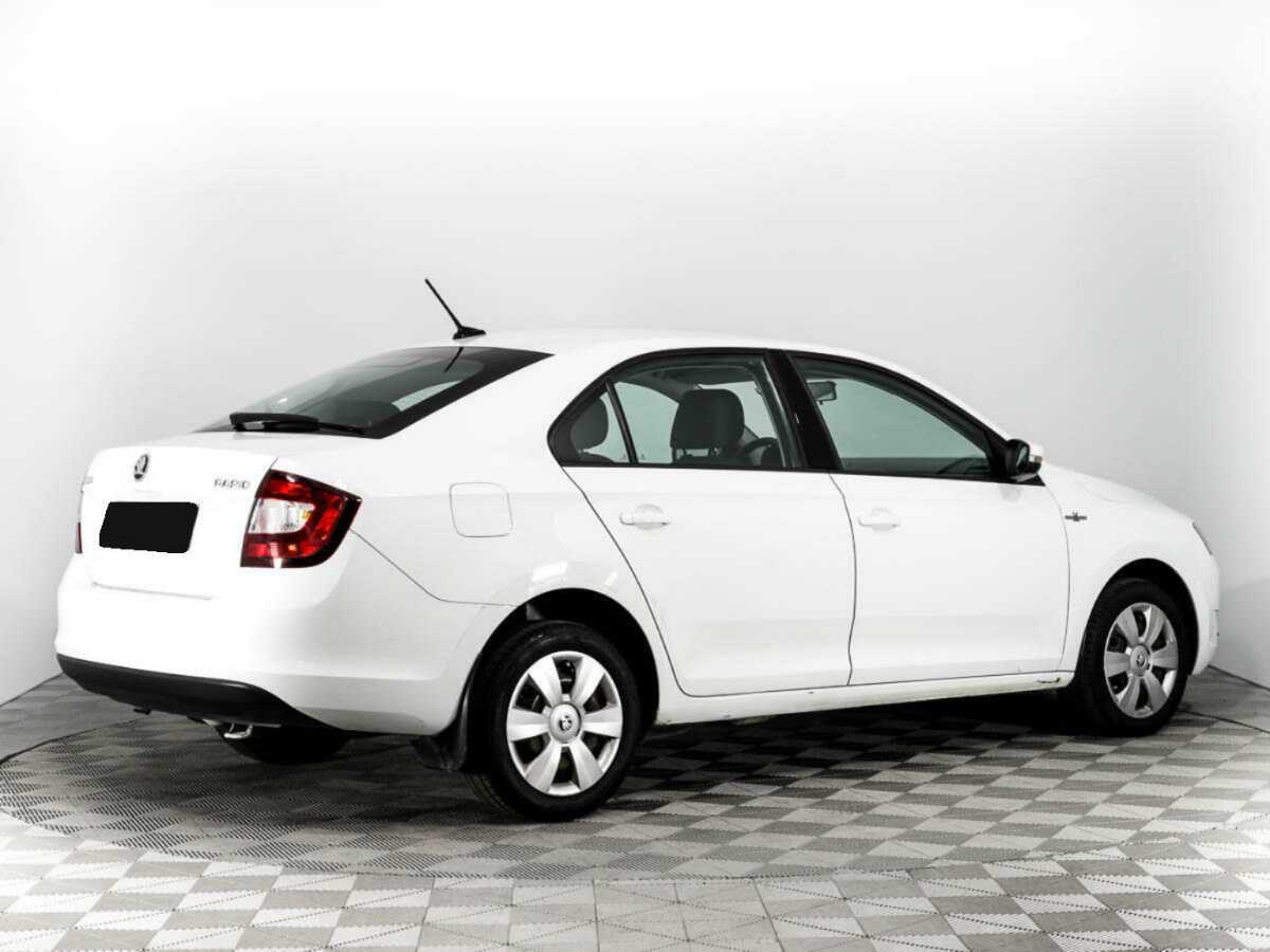 Skoda Rapid с пробегом — 2019 год. Фото: #4