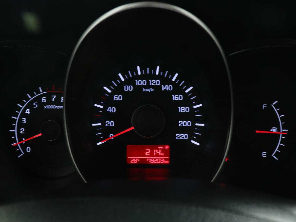 Kia Rio с пробегом — 2015 год. Фото: #6