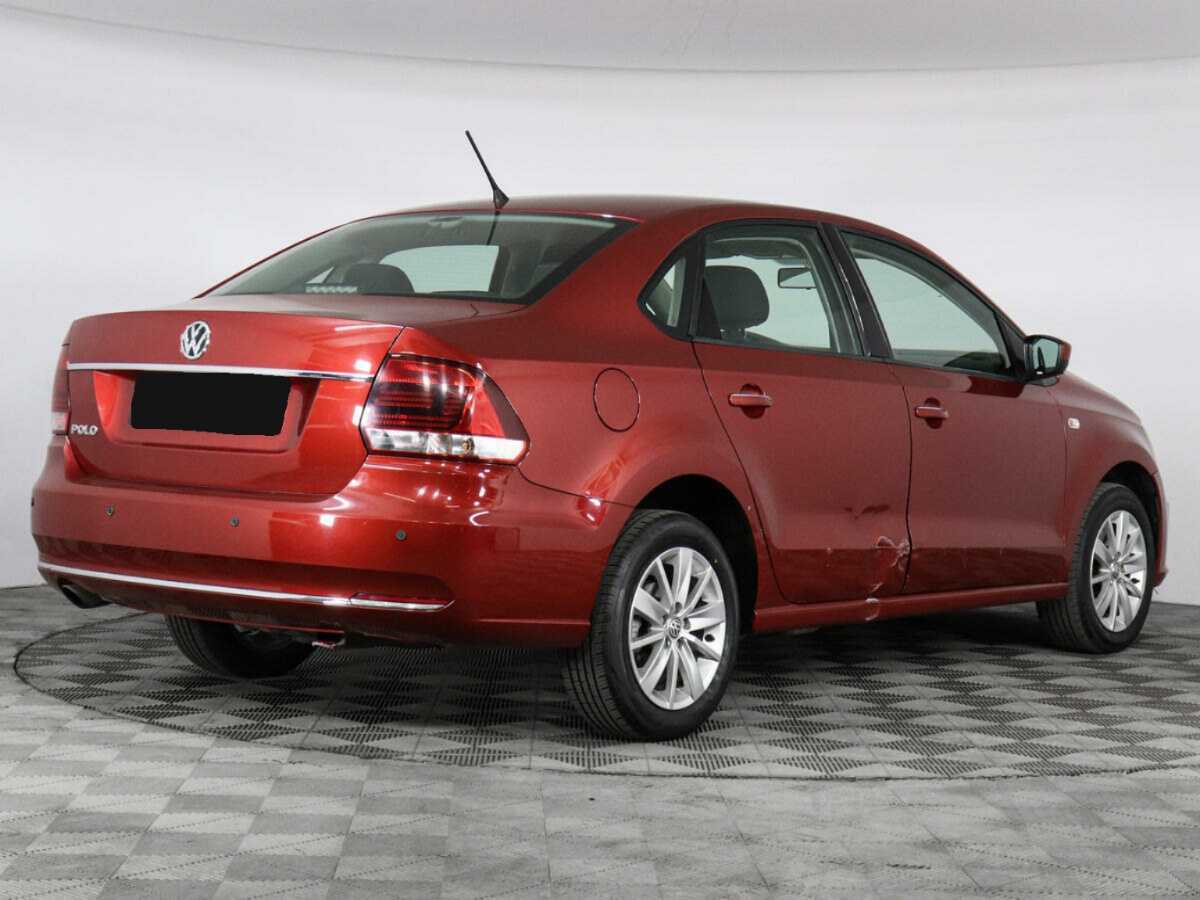 Volkswagen Polo с пробегом — 2015 год. Фото: #2