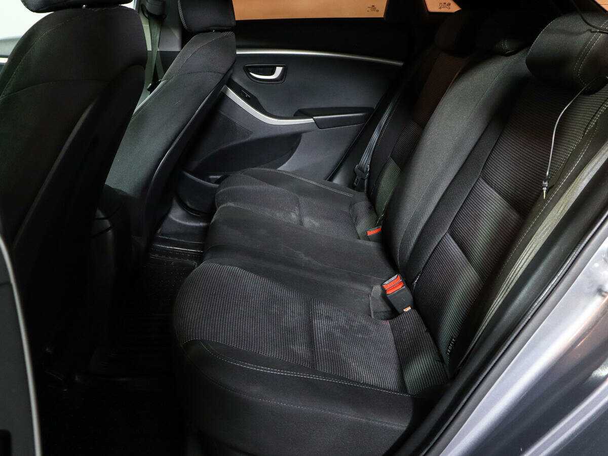 Hyundai i30 с пробегом — 2012 год. Фото: #6