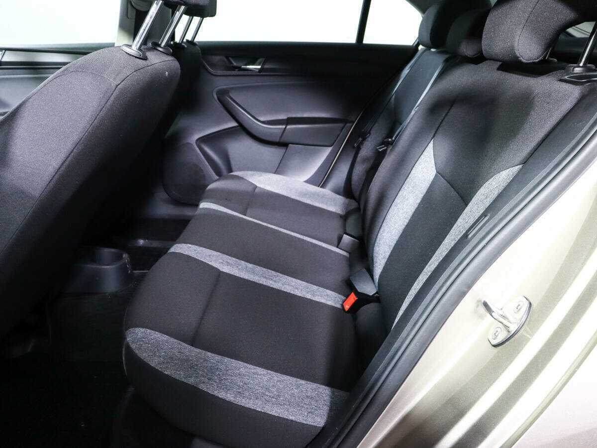 Skoda Rapid с пробегом — 2021 год. Фото: #9