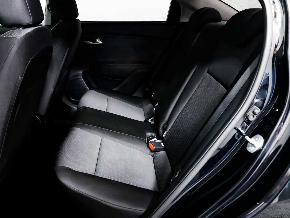 Kia Rio с пробегом — 2020 год. Фото: #11