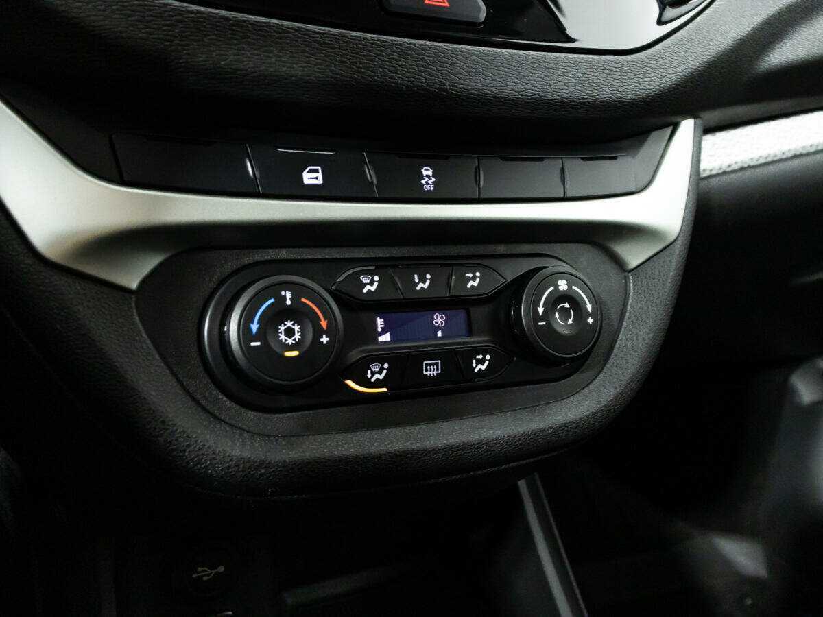 Lada (ВАЗ) Vesta с пробегом — 2022 год. Фото: #12