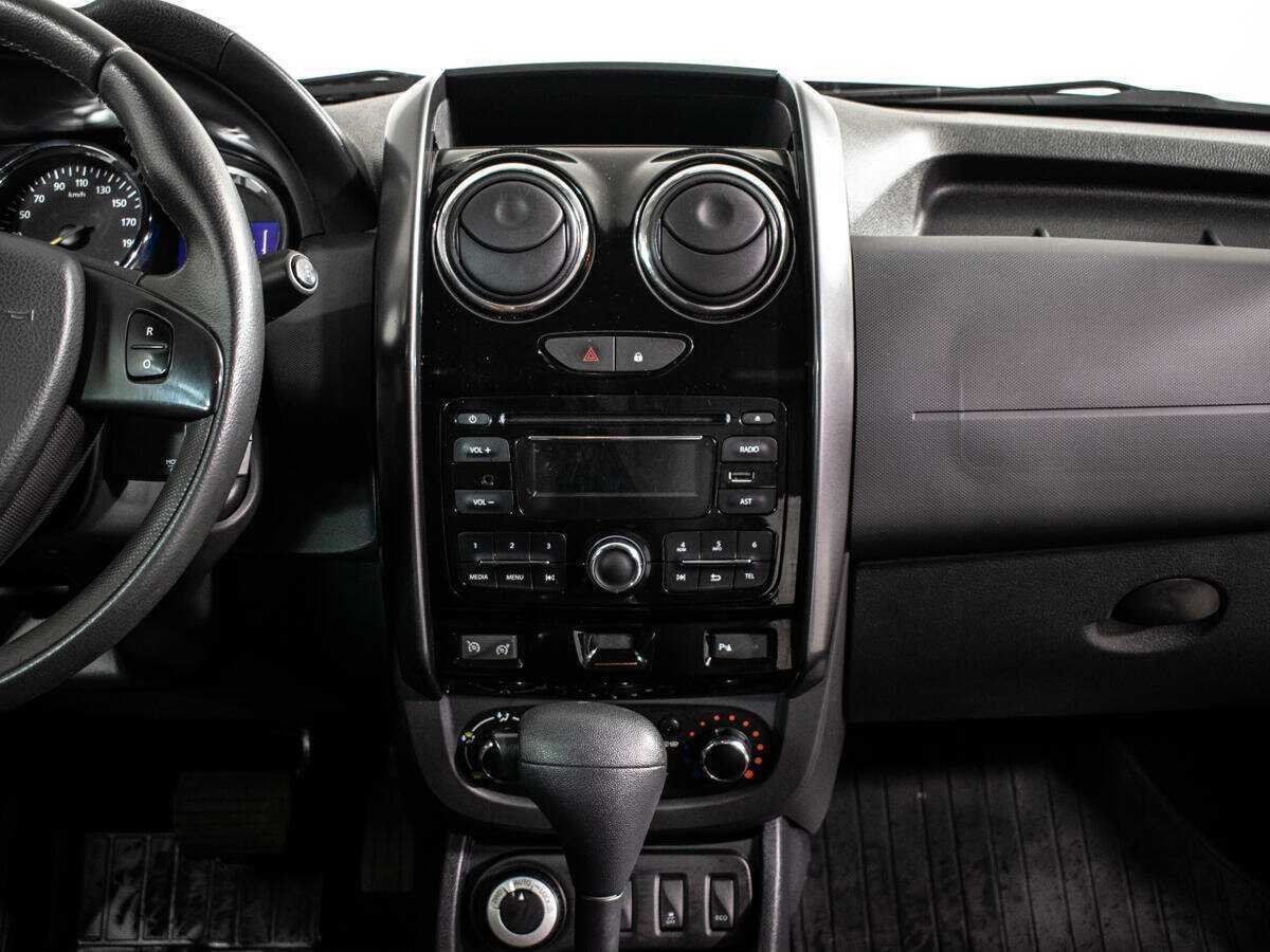 Renault Duster с пробегом — 2015 год. Фото: #10