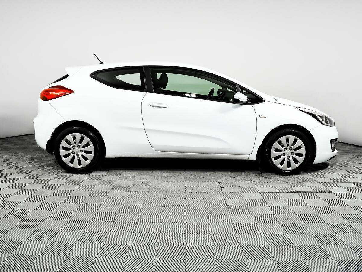 Kia Ceed с пробегом — 2013 год. Фото: #3