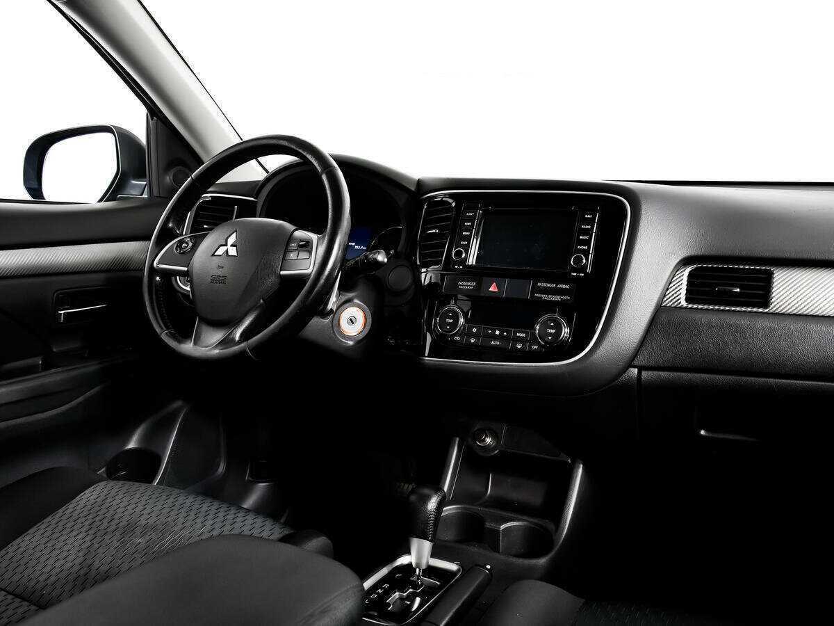 Mitsubishi Outlander с пробегом — 2013 год. Фото: #8