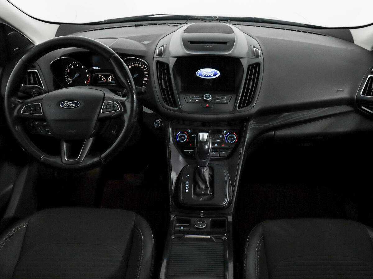 Ford Kuga с пробегом — 2017 год. Фото: #10