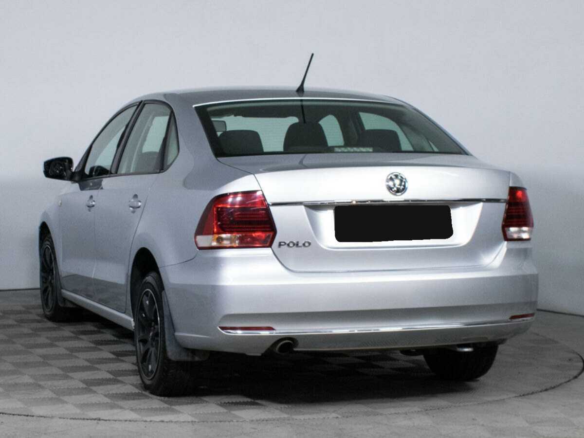 Volkswagen Polo с пробегом — 2016 год. Фото: #6