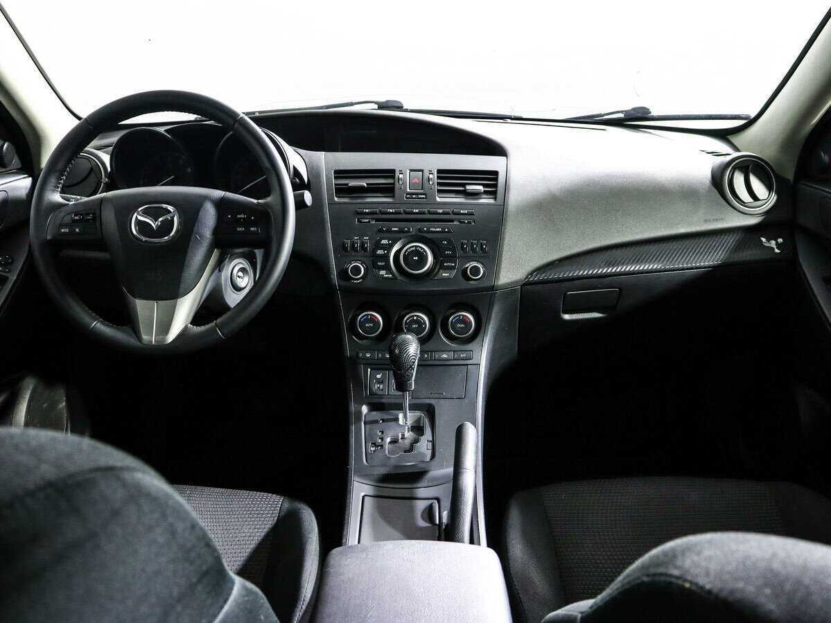 Mazda 3 с пробегом — 2012 год. Фото: #9