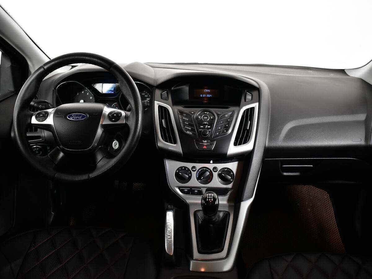 Ford Focus с пробегом — 2013 год. Фото: #9