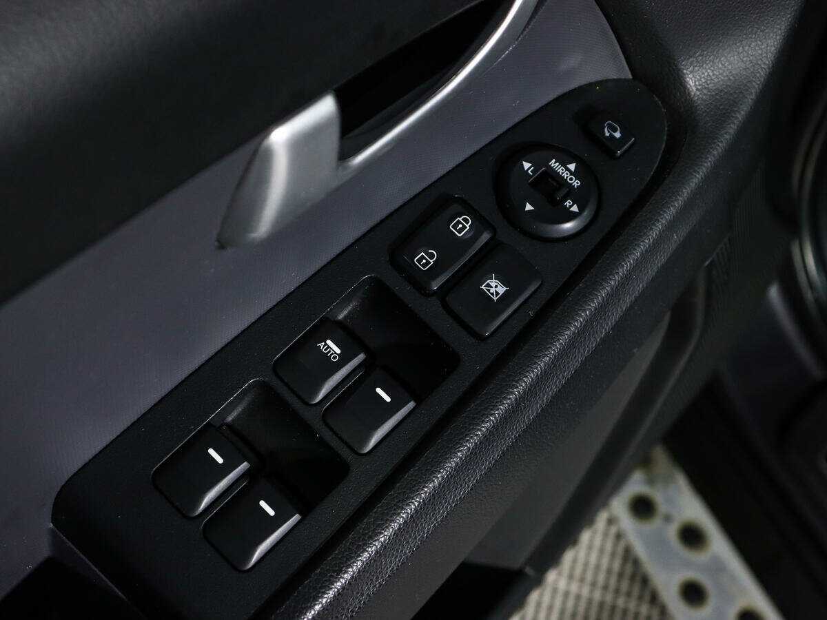 Kia Sportage с пробегом — 2012 год. Фото: #18