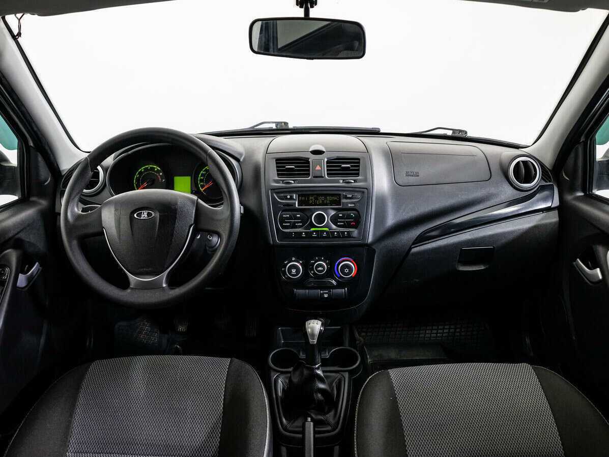 Lada (ВАЗ) Kalina с пробегом — 2017 год. Фото: #12