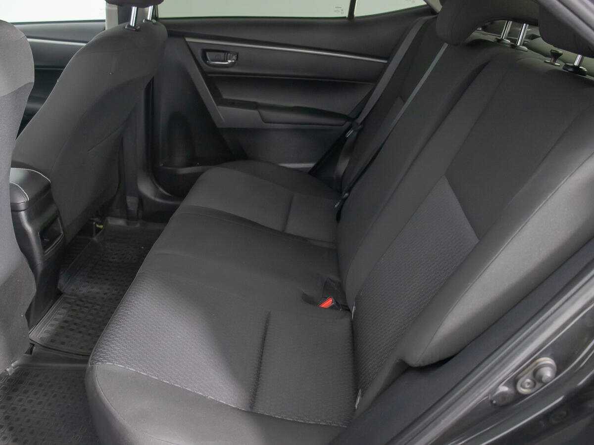 Toyota Corolla с пробегом — 2014 год. Фото: #10